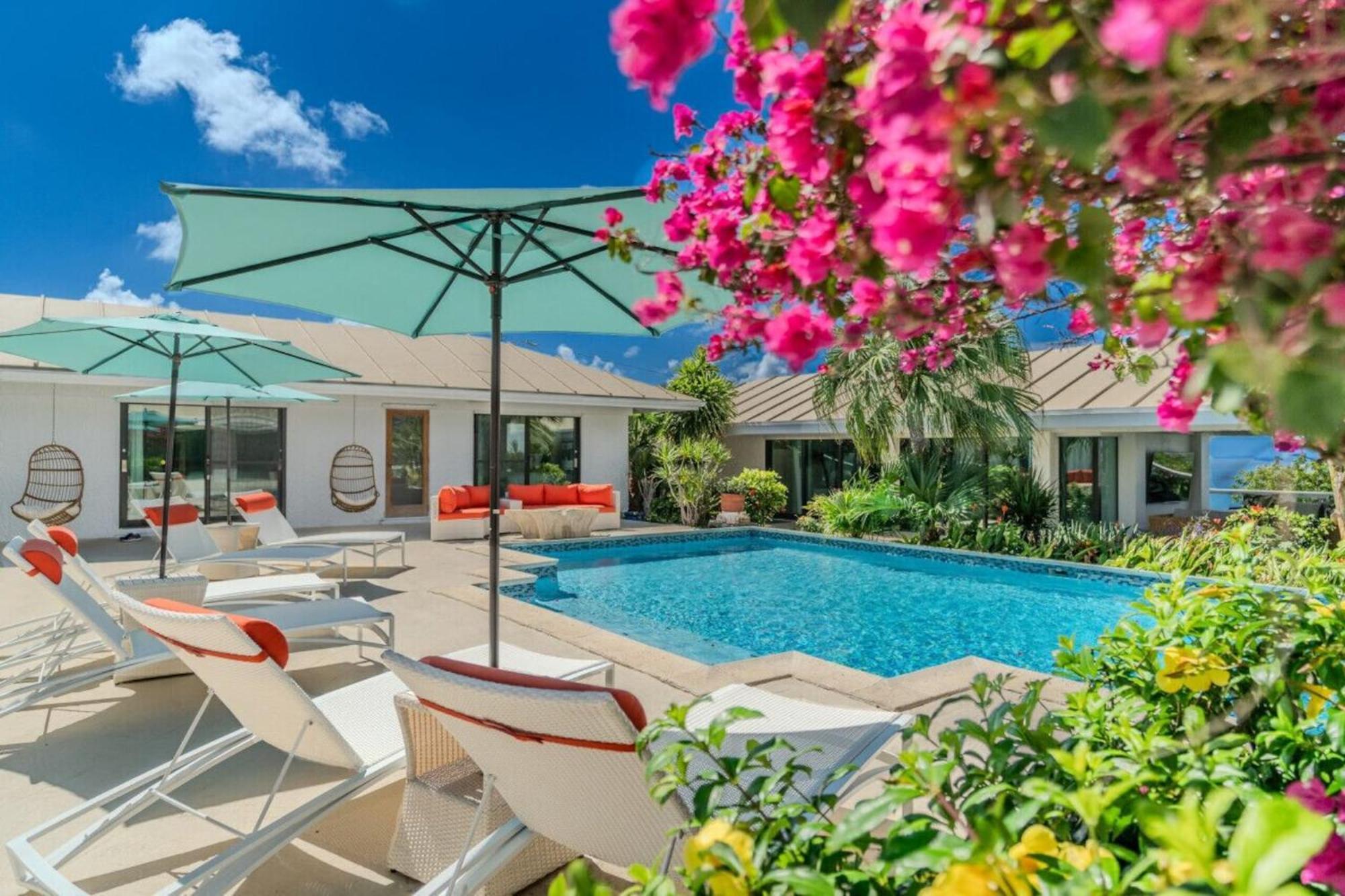 Royal Villa With A Huge Swimming Pool Cowell Battery Exteriör bild