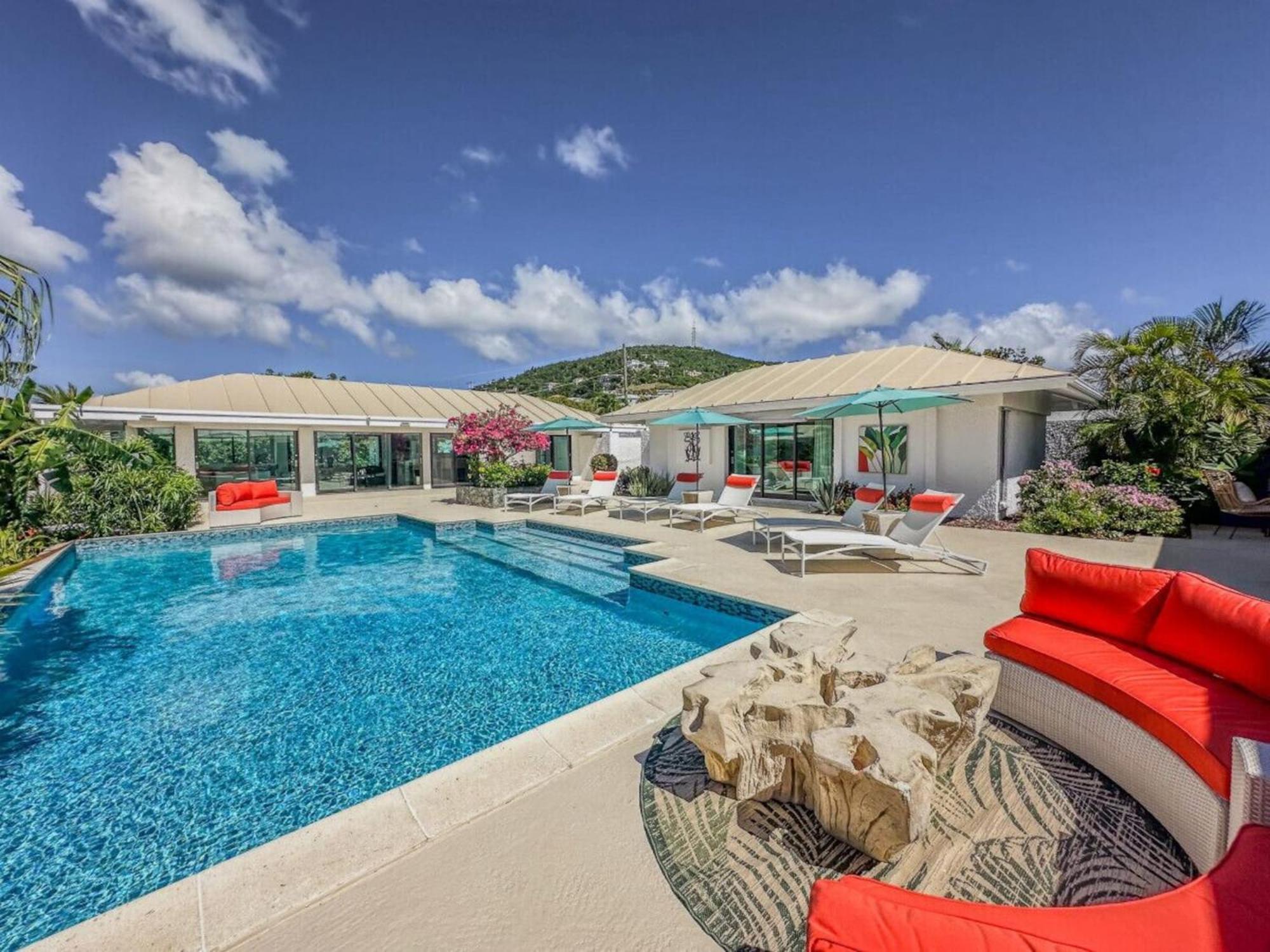 Royal Villa With A Huge Swimming Pool Cowell Battery Exteriör bild