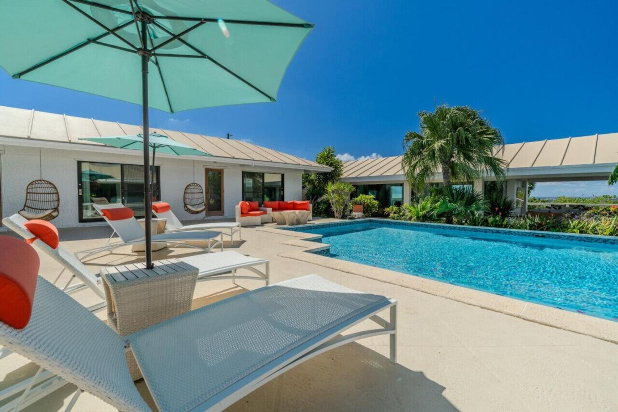 Royal Villa With A Huge Swimming Pool Cowell Battery Exteriör bild